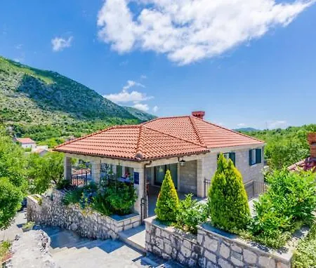 Villa Kate - Outdoor Pool, 4 Bedrooms, Free Parking Dubrovnik